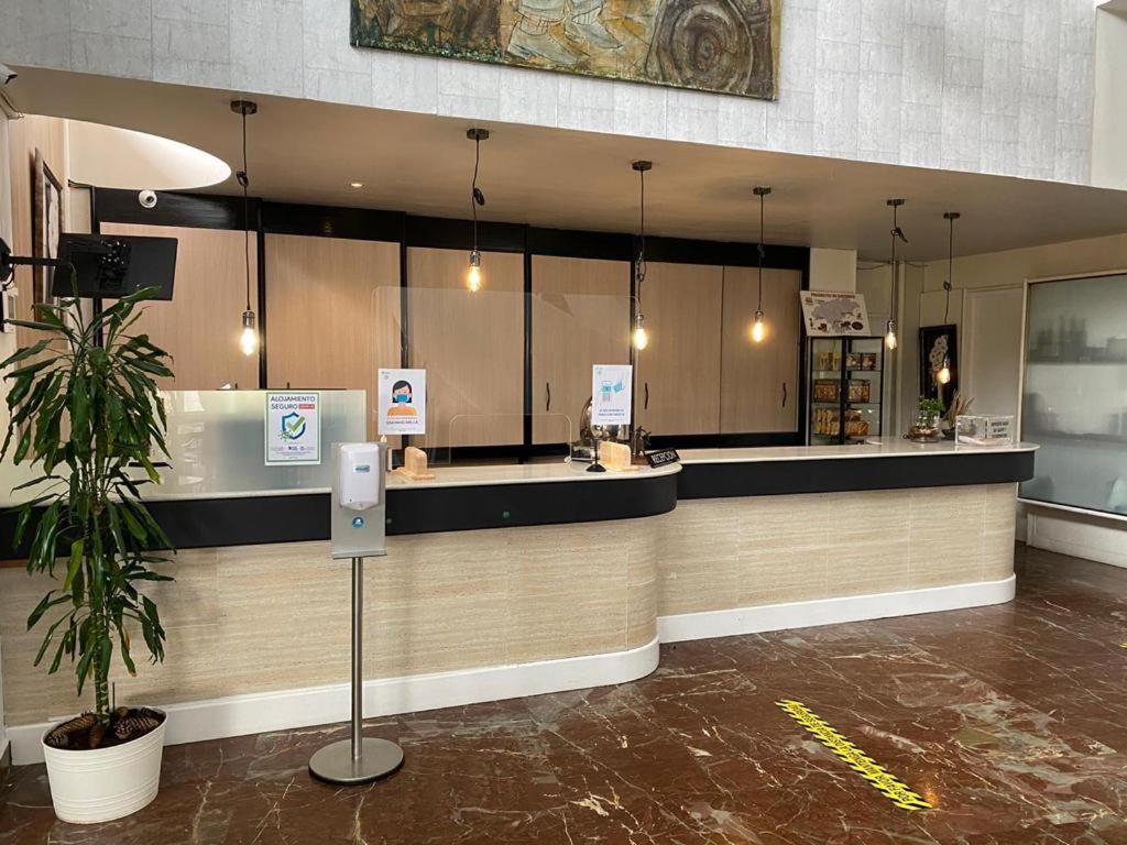 Hotel Vejo 레이노사 외부 사진