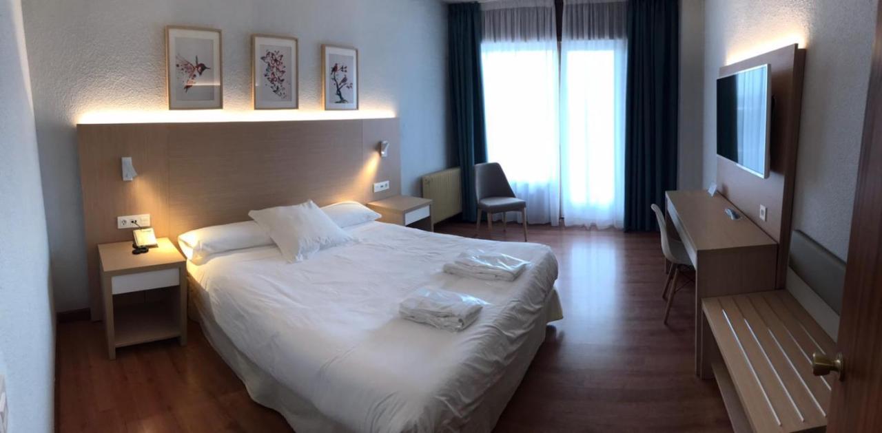 Hotel Vejo 레이노사 외부 사진